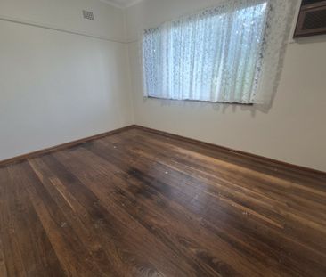 Neat & Tidy 3-Bedroom Home with Spacious Backyard! - Photo 6