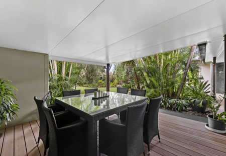 Stylish & Spacious Family Home - Photo 4