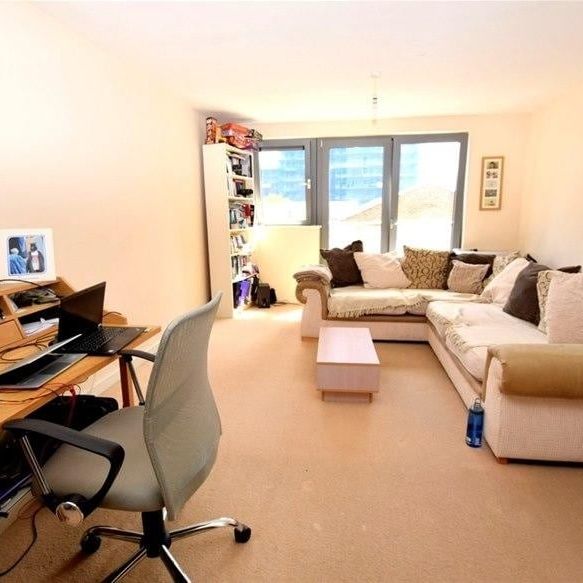 1 Bed Flat, Biggerstaff Road, E15 - Photo 1