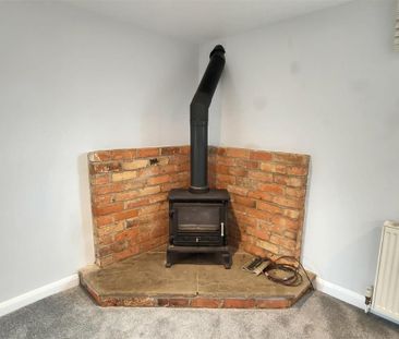 2 bedroom semi-detached house to rent - Photo 2