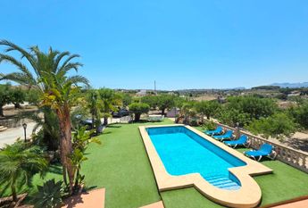 WIDE ESTATE FOR RENT IN TEULADA FOR LONG TERM