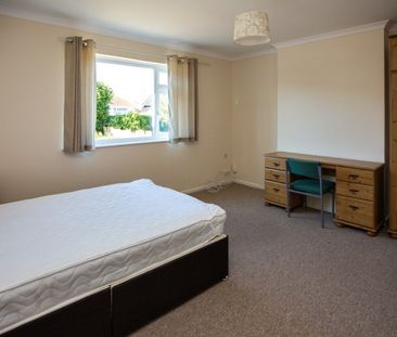 Student house on Mossley Avenue - Photo 2