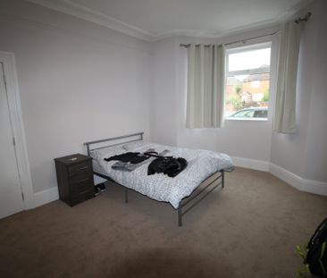 6 Bed Student Accommodation - Photo 3