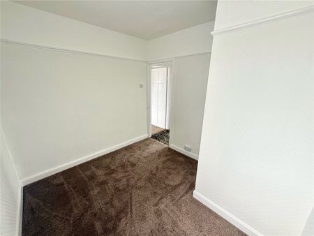 Howden Road, 42, Manchester, M9 0RQ, Greater Manchester - Photo 3