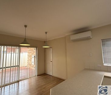 GORGEOUS EASY TO MAINTAIN VILLA CLOSE TO PERTH CBD - Photo 3