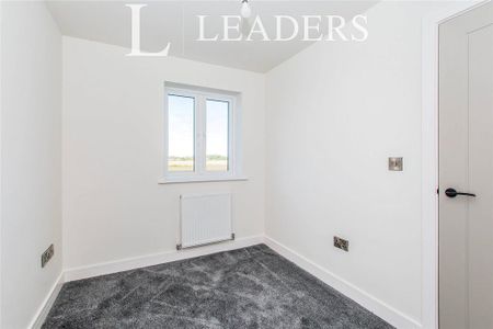 3 bedroom terraced house to rent - Photo 3
