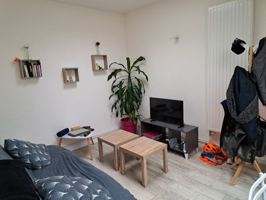 Location Appartement 2 pièces 25m² - Photo 1