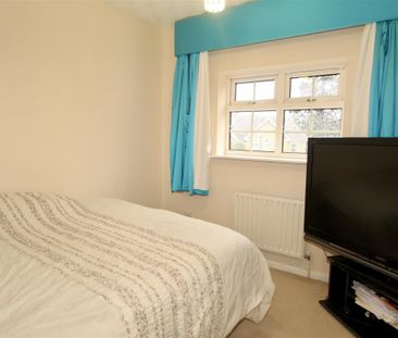 5 Bedroom House - Detached To Let - Photo 5