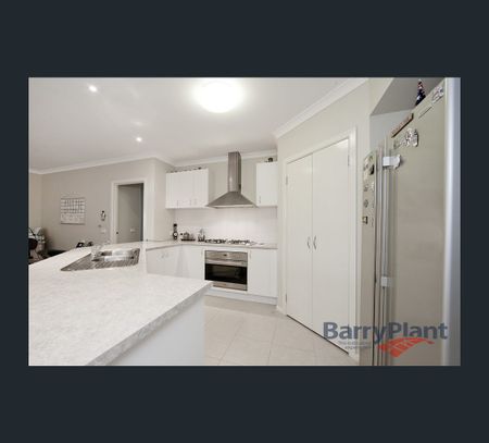 2 Whiteley Avenue, Point Cook, Vic 3030 - Photo 4
