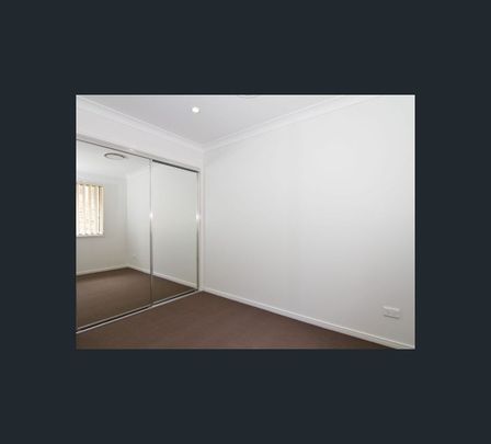 29 Foreshore Drive, Springfield Lakes, Qld 4300 - Photo 1