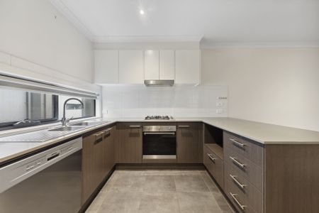 7/1 Village Way Pakenham VIC - Photo 4