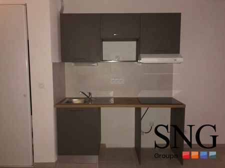 T3 AVEC BALCON + 2 PARKINGS - Photo 3