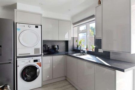 Swanholm Gardens, Calcot, RG31 - Photo 3