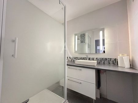 Location Appartement 2 pièces 51m² - Photo 4