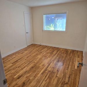 4 ½ lumineux à louer – À 2 pas du métro Préfontaine – 1 550 $/mois - Photo 2