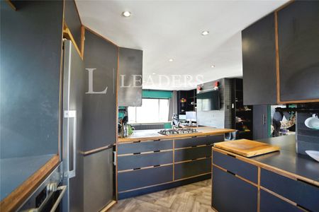 2 bedroom apartment to rent Browning Road, CM7 - Photo 5