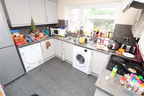 Room For Rent Hilda Street, Pontypridd - Photo 1