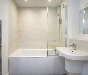 2 bedroom semi-detached house to rent - Photo 3