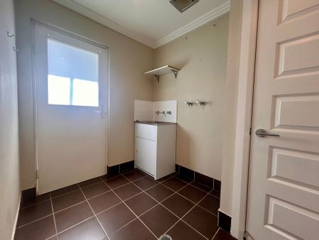Modern 1-Bedroom Home in Prime Mount Annan Location - Photo 3