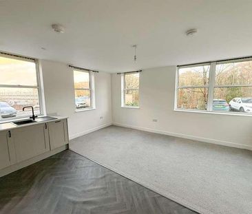 Heath Square, Haywards Heath - Photo 2