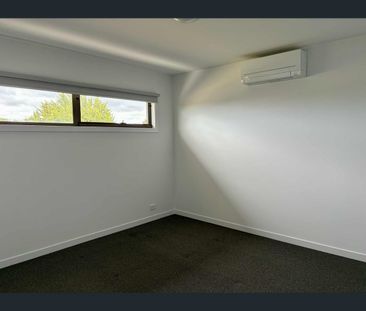 3/17 Oberon Avenue, St Albans, Vic 3021 - Photo 2