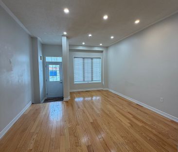 For Lease - 10 Birdsongs Street, Richmond Hill, Ontario - Photo 1