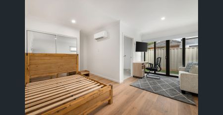 Fully Furnished Ensuite Room, Purpose-Built Shared Living – SINGLE OCCUPANTS ONLY - Photo 2