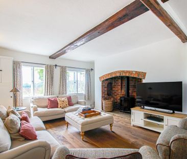 4 bedroom end of terrace house to rent - Photo 4