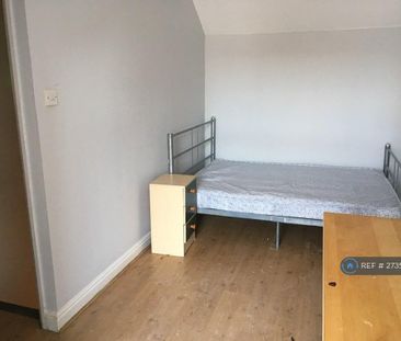 1 bedroom in a house share to rent - Photo 1