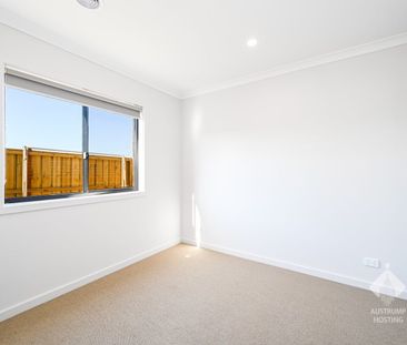 Modern 3-Bedroom Family Home in a Convenient Location - Photo 5