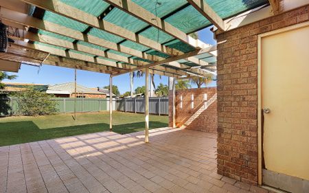 Discover Your Next Home at 10 Middleton Way - Roomy 4x2 - Photo 3