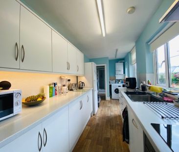 1 bed apartment to rent in Malborough Road, Exeter - Photo 1