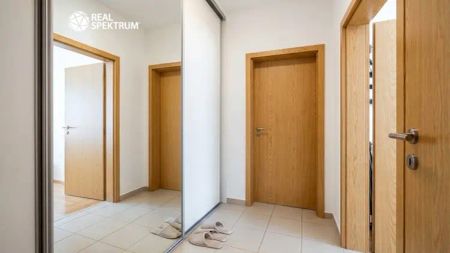 Pronájem světlého bytu s balkonem – Brno, Purkyňova 35g - Fotografie 4