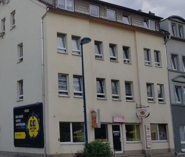 Zweiraumwohnung mit Einbauküche in zentraler Lage - Foto 1