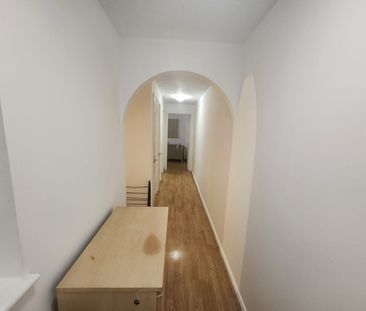 2 Bed Flat, Cuthberga Close, IG11 - Photo 1