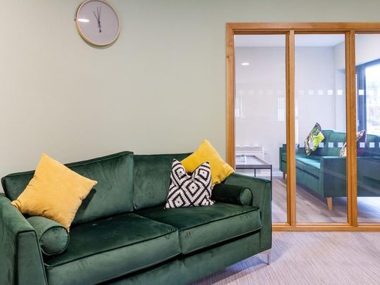 1 bedroom private hall to rent - Photo 1