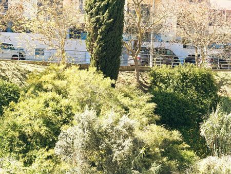 Apartamento com enorme terraço localizado em zona tranquila perto do centro de Cascais - Photo 5