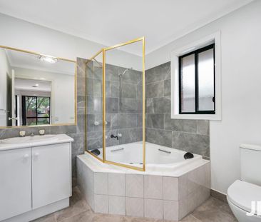 7 Maple Place, Craigieburn, Vic 3064 - Photo 1