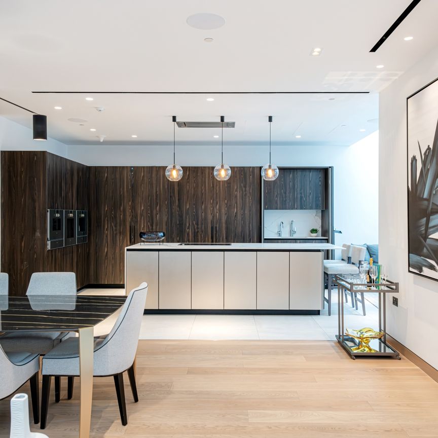 Lateral living at it’s finest in the heart of Mayfair - Photo 1