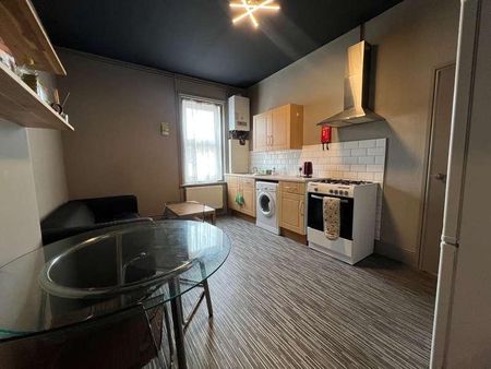 Furzedown Road, SO17 - Photo 4