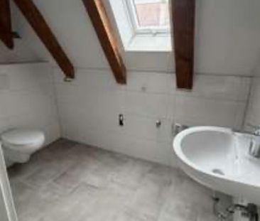 Helle, große Wohnung mit Studio und Dachterrasse in Meimsheim! - Photo 1