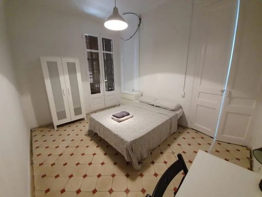 Ronda de Sant Antoni, Barcelona, Catalonia 08001 - Photo 1