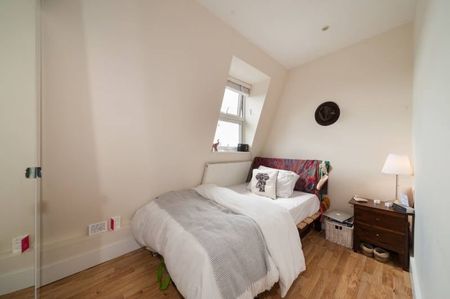 3 Bed Flat, Brixton, SE24 - Photo 5