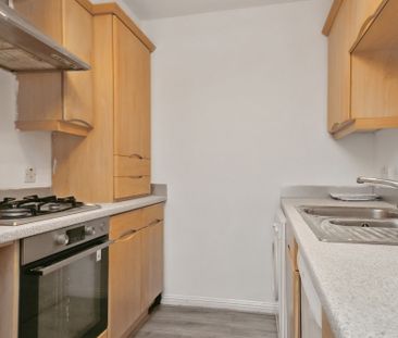 2 Bedroom Property To Rent - Photo 4