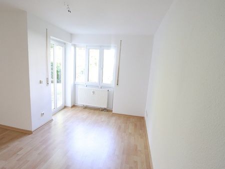 TERRASSENNEST MIT STELLPLATZ IM GRÜNEN ! - Photo 4