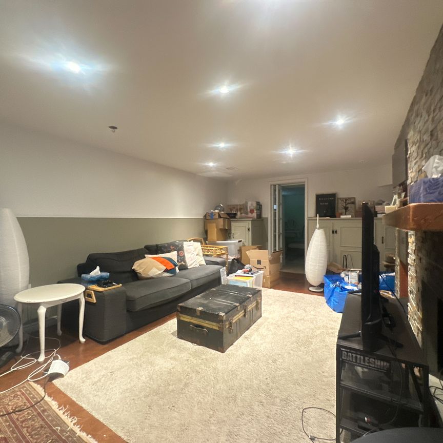 For Lease - 3 Canfield Place, Toronto, Ontario - Photo 1
