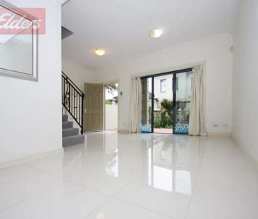 “Superb Townhouse” - Photo 5