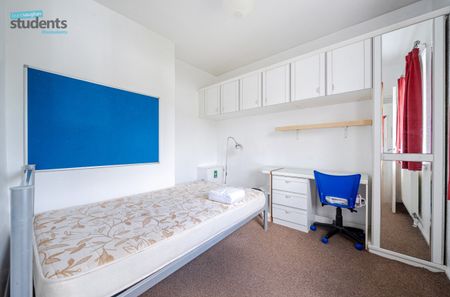 5 bedroom semi-detached house to rent - Photo 2