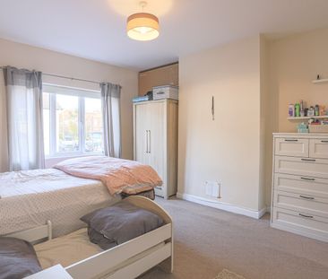 2 Bed Flat, Manor Grove, LS7 - Photo 3