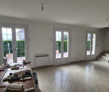 Location Maison 101 m² - Photo 2